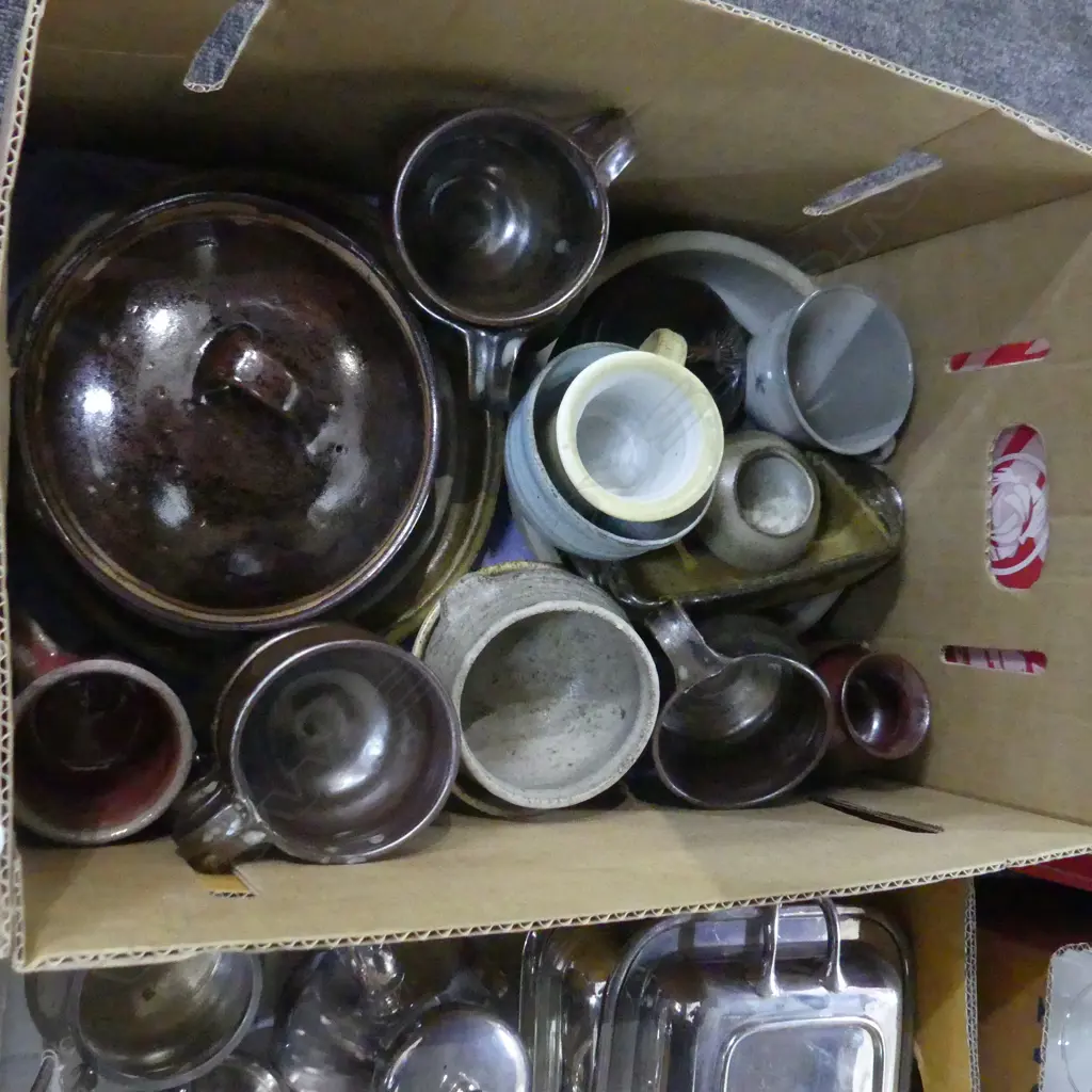 BOX OF NZ STUDIO POTTERY DISHES BOWLS MUGS ETC Image 1++
