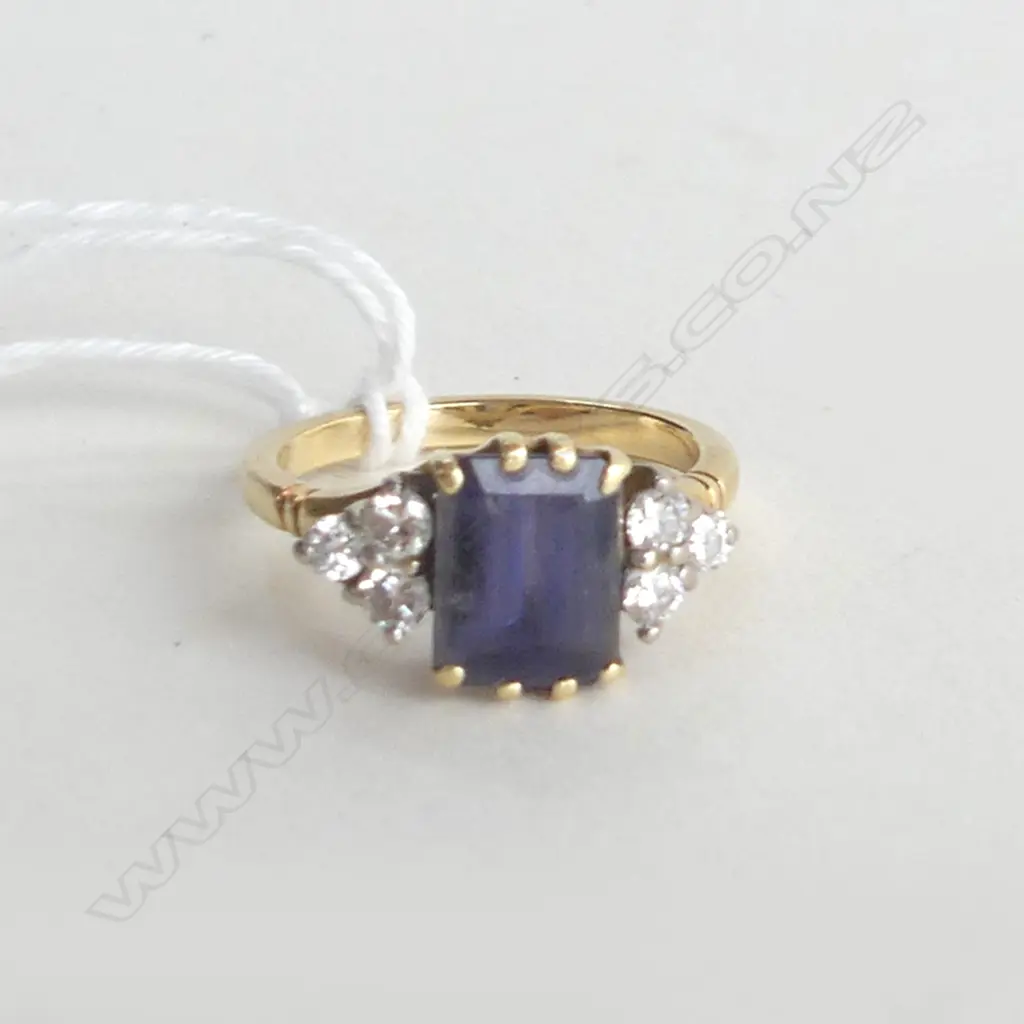 18CT ? GOLD RING WTH IOLITE? STONE & DIAMONDS 4.28GMS STONE IS SCRATCHED Image 1++