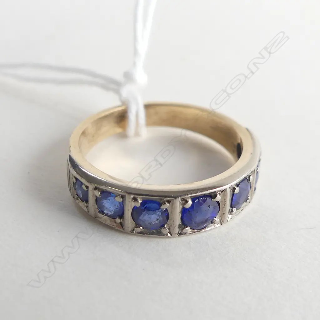 9CT GOLD AND BLUE STONE RING SAPPHIRE DOUBLETS 3gm Image 1++