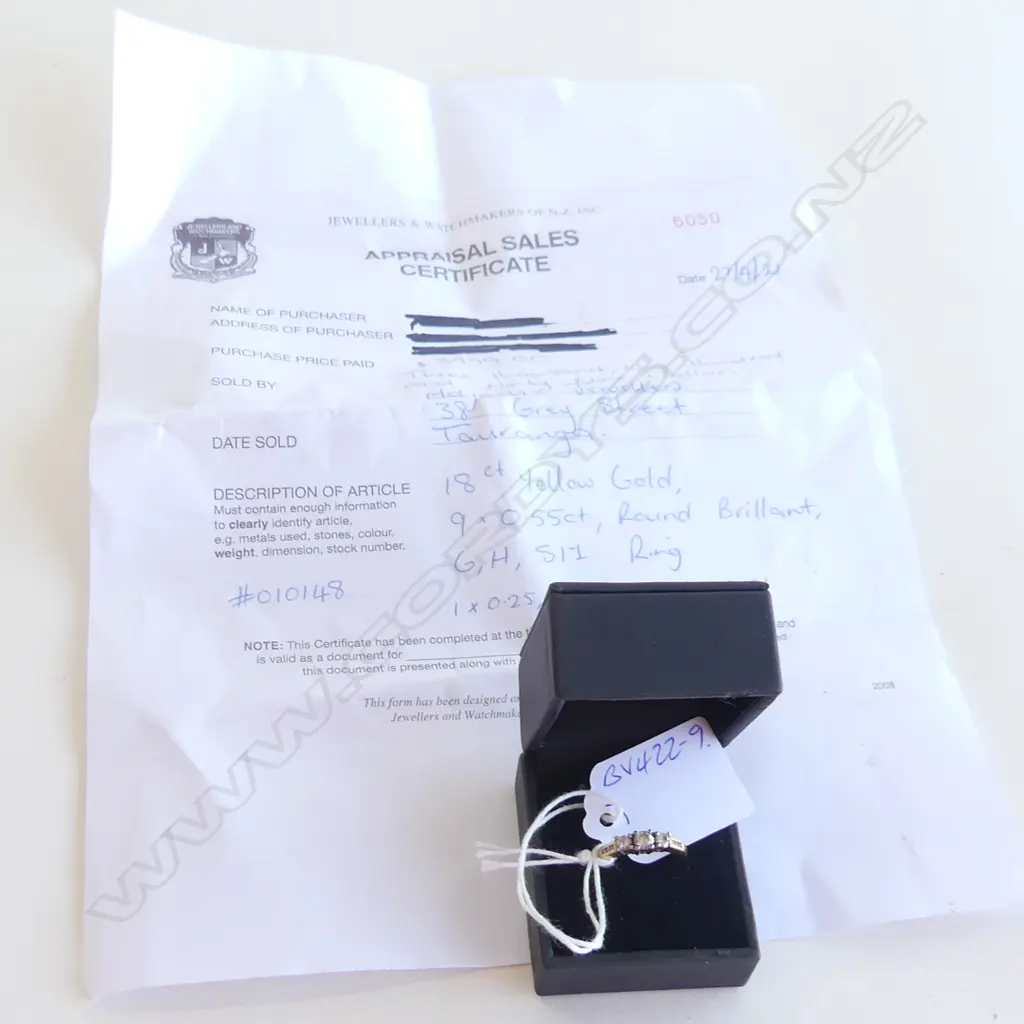 18CT 3 STONE DIAMOND RING with purchase receipt $3999 Image 1++