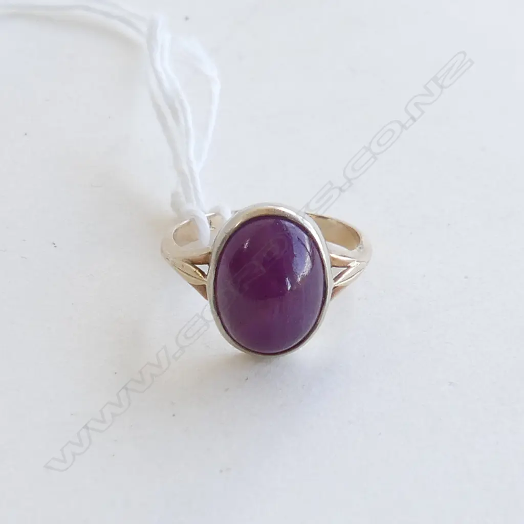 9CT GOLD &  CAB. RUBY RING 4.2 GRAMS w. VALUATION Image 1++