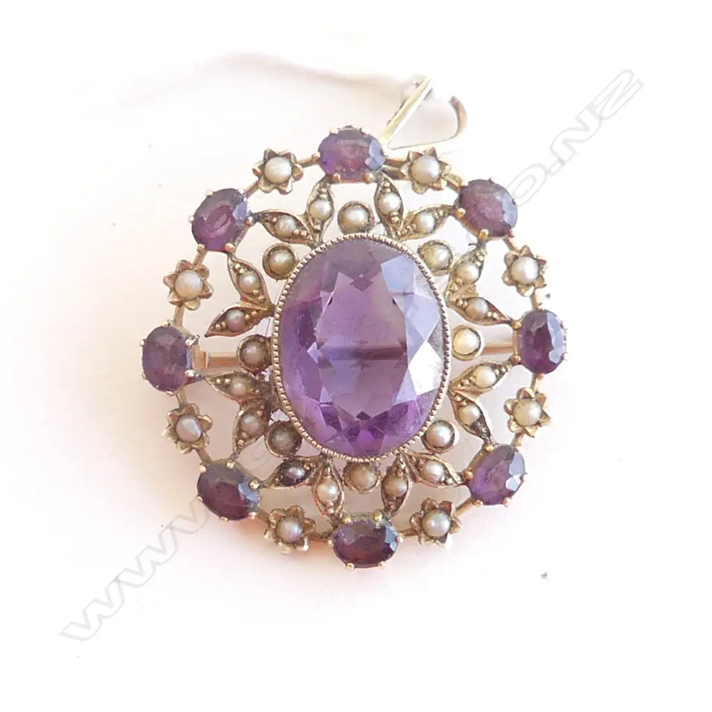 9CT ANTIQUE PURPLE AMETHYST & SEED PEARL PENDANT / BROOCH 8.0 GRAMS Image 1++