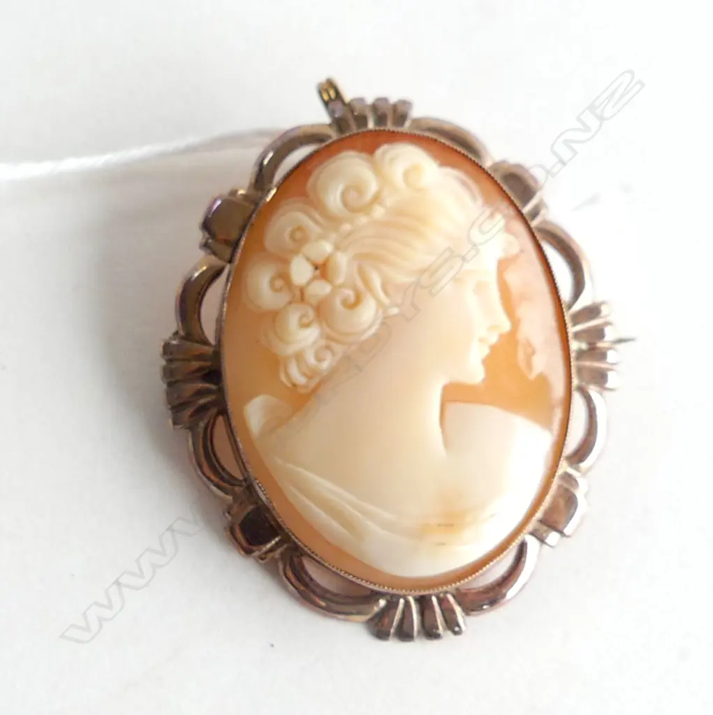 9CT GOLD CAMEO 8.7 GRAMS H.35mm Image 1++