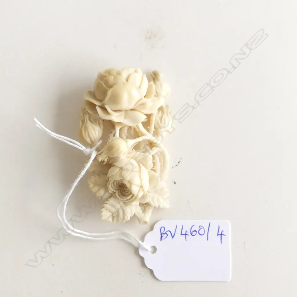 IVORY ROSE BROOCH H.65mm Image 1++