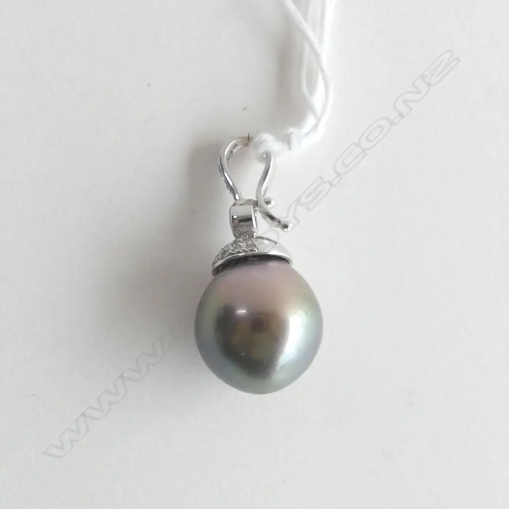 14 CT WHITE GOLD & BLACK PEARL PENDANT 7 GRAMS L.30mm Image 1++