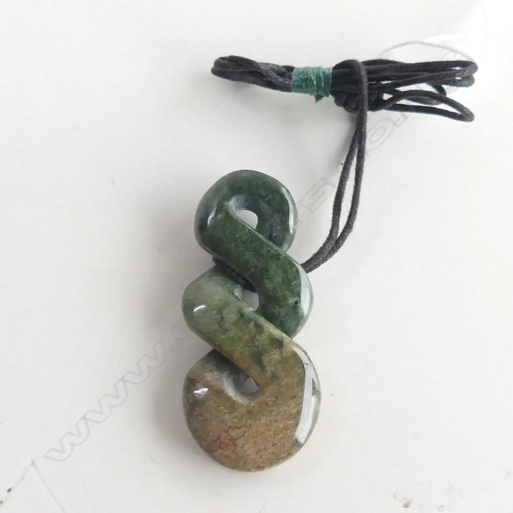 NZ POUNAMU (GREENSTONE) TRIPLE TWIST PENDANT (L55MM) ON BLACK WAXED ADJUSTABLE CORD Image 1++