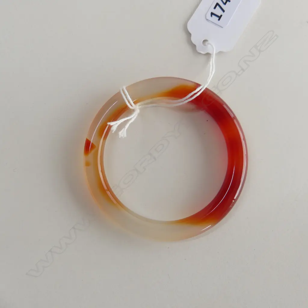)20607) AGATE BANGLE  Image 1++