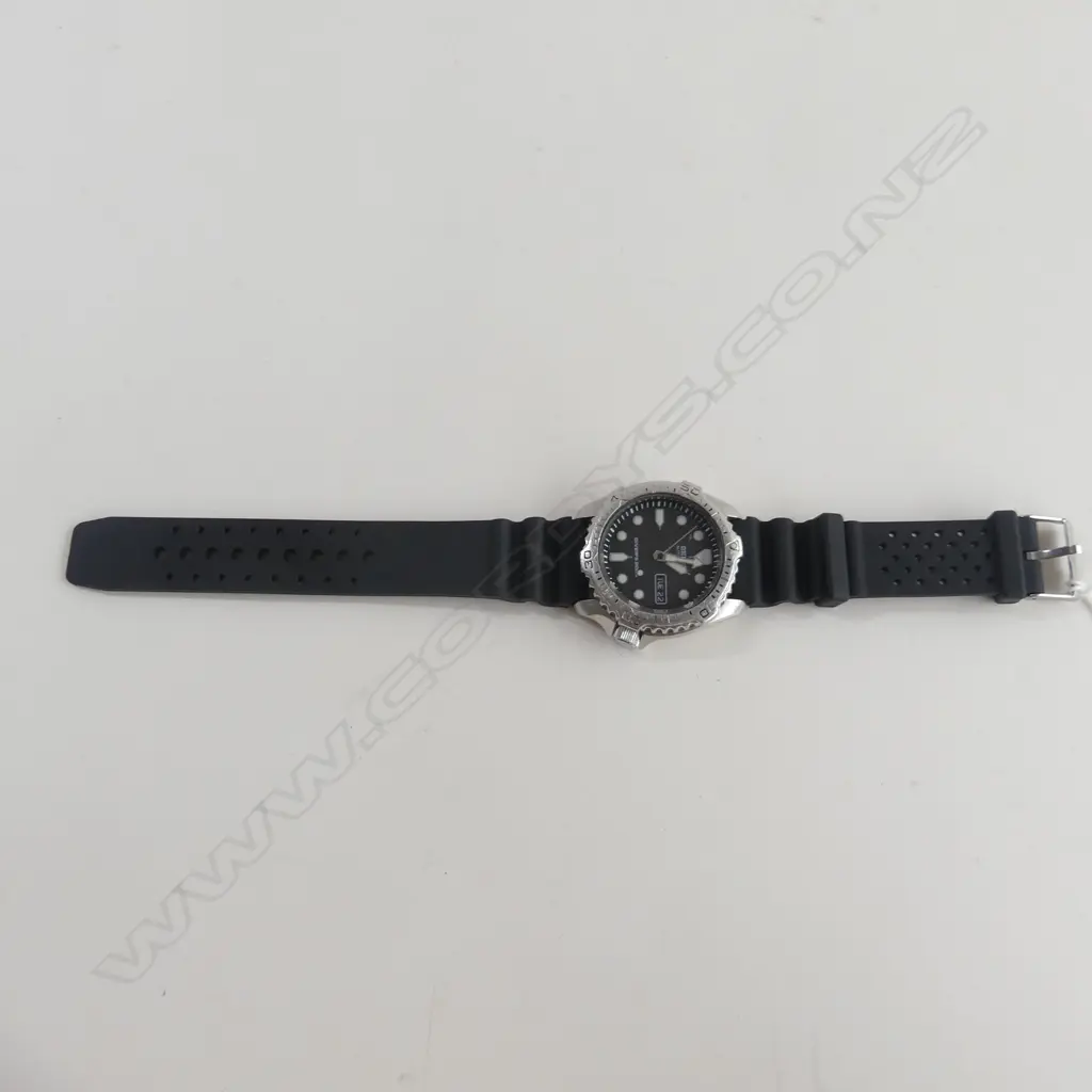 SEIKO GENTS AUTO DIVERS WATCH  20809 Image 1++