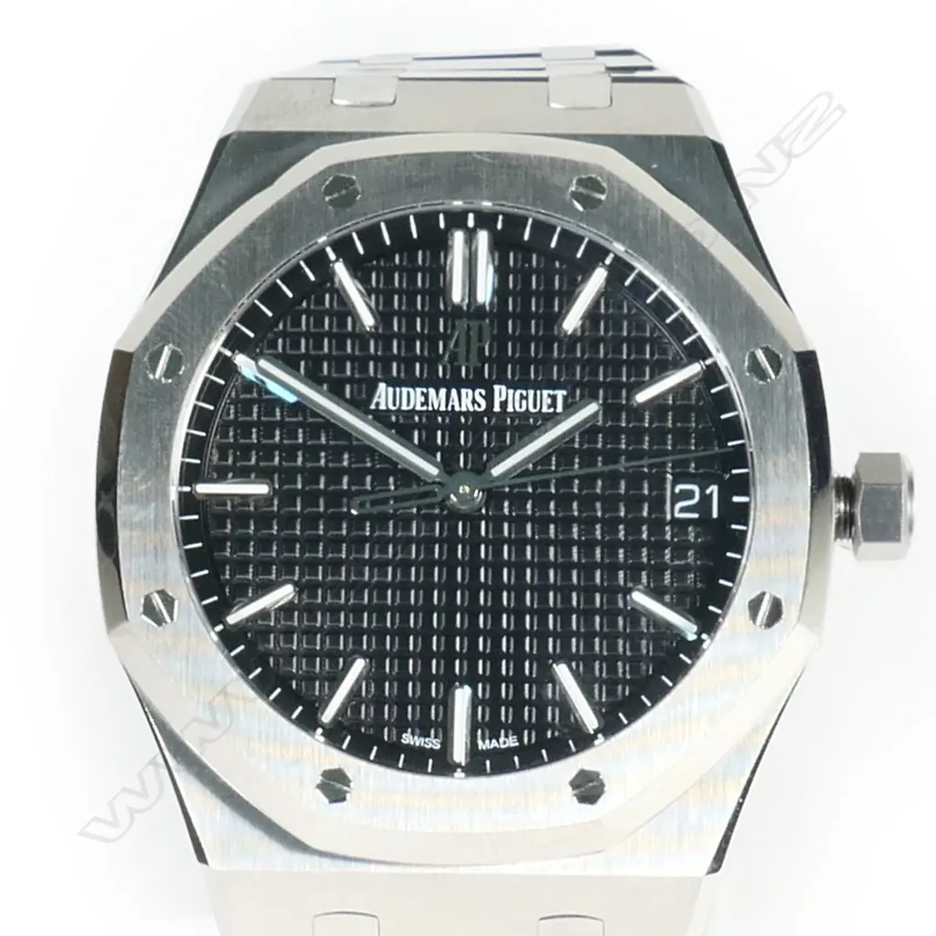A replica Audemars Piguet Royal Oak wristwatch, Image 1++