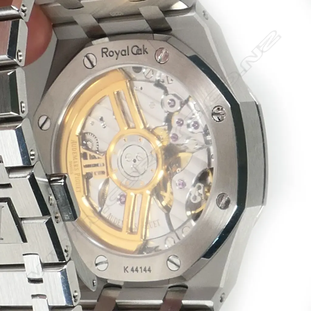 A replica Audemars Piguet Royal Oak wristwatch, Image 1++