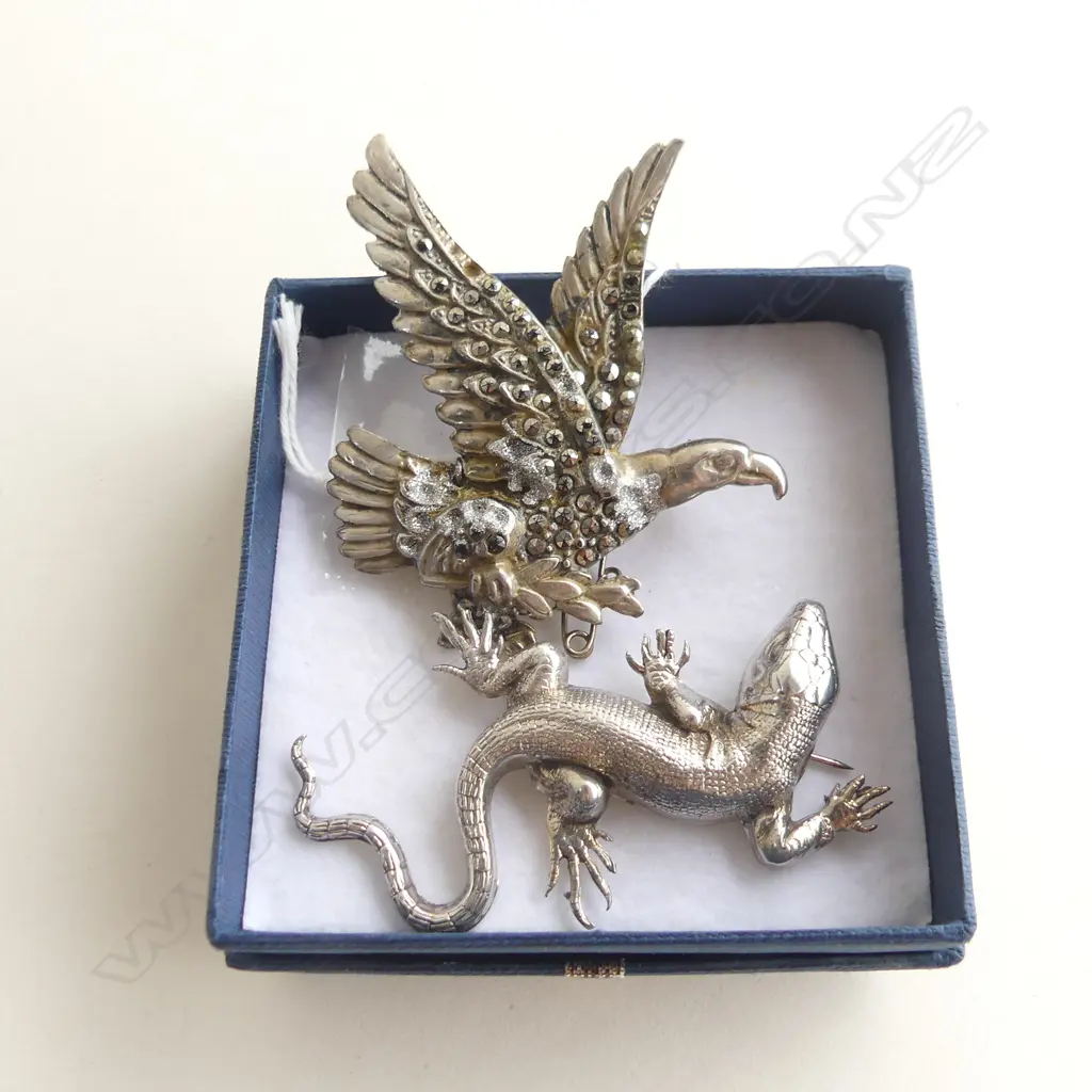 SILVER & MARCASITE EAGLE BROOCH AND A LIZARD BROOCH (neither marked) Image 1++