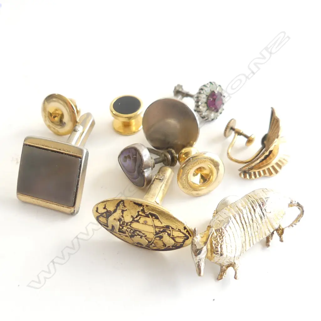 BAG 10 ASST ODD STUDS, CUFFLINKS ETC.. Image 1++