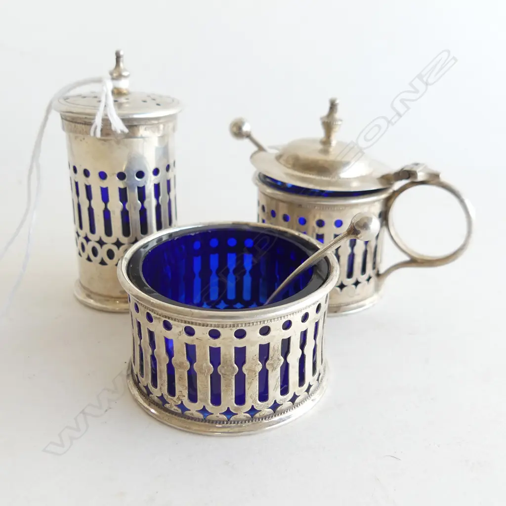 3 PCE SILVER CONDIMENT SET BLUE GLASS LINERS Birmingham 1903 77gms  Image 1++