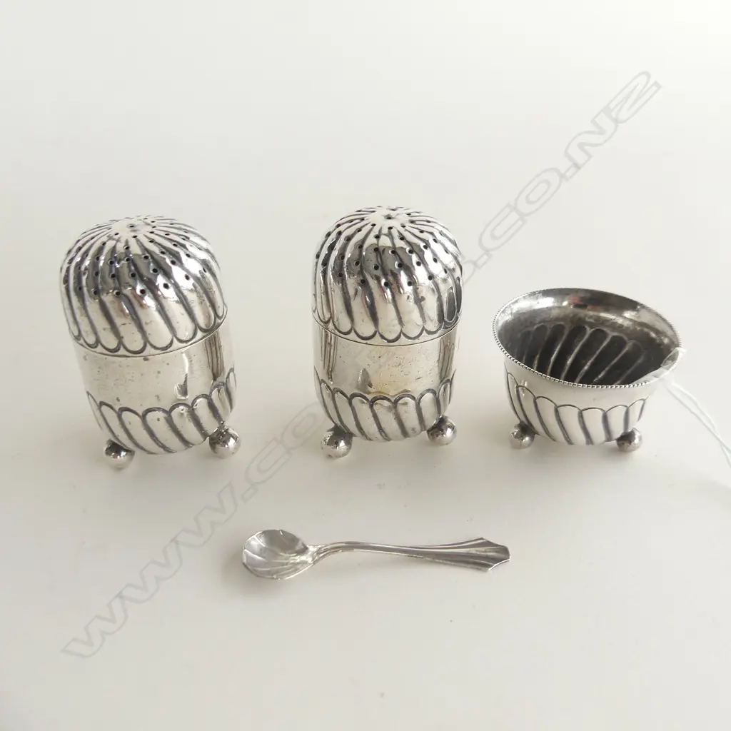 3 PC STG SILVER SET; MUSTARD POT & SPOON, S&P SHAKERS (H. 50MM) LOND.1885 & 1782  53GMS Image 1++