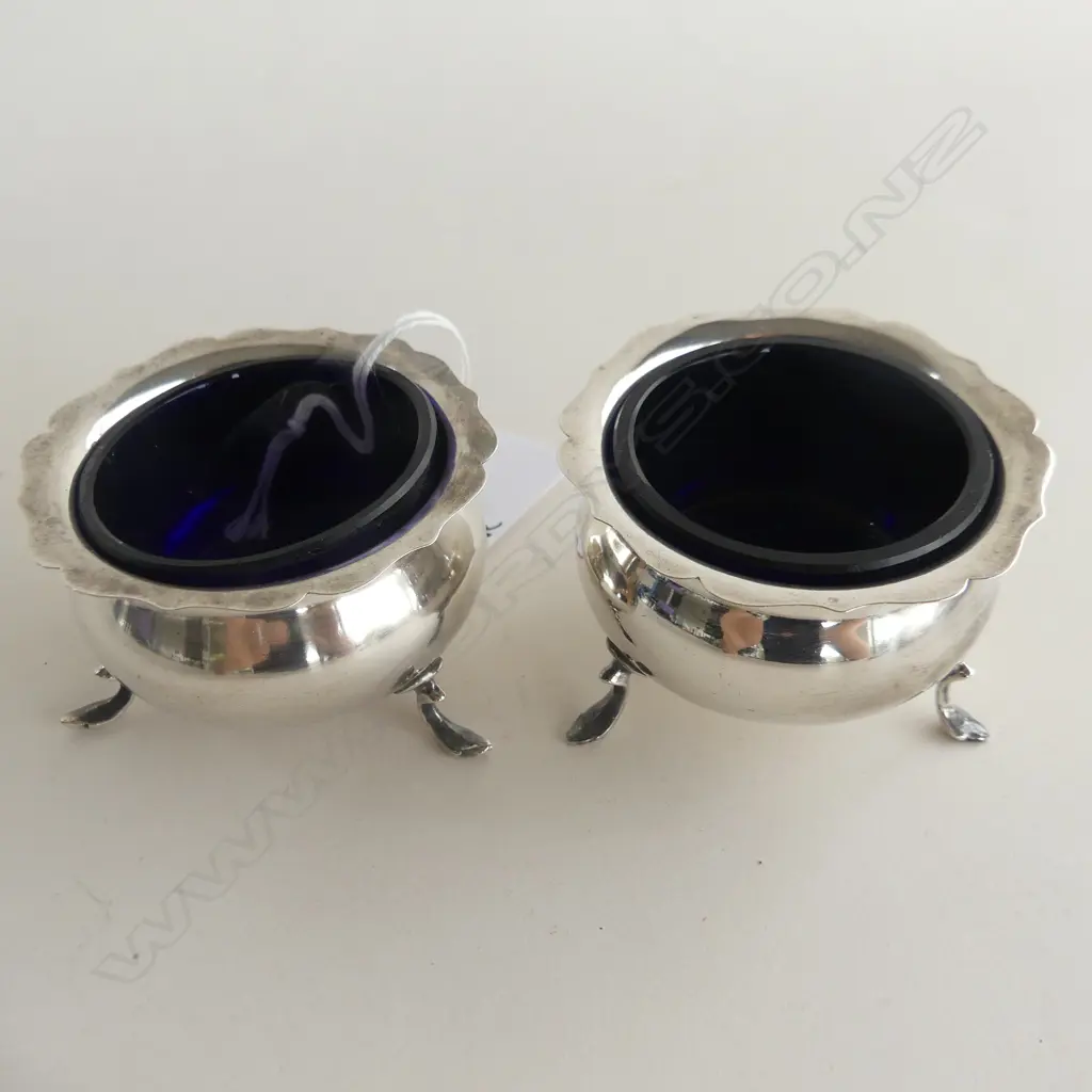 PR BLUE GLASS LINED STG SILVER MUSTARD POTS OR SALTS. BIRM. 1931, 77GMS (WITHOUT LINERS)  Image 1++