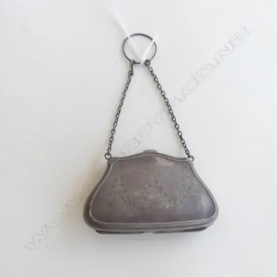 EDW SILVER FINGER PURSE watered silk sectional interior