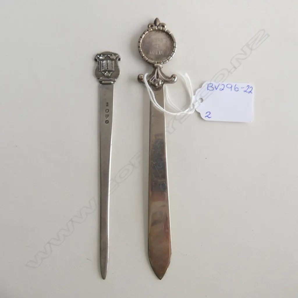 2 STG SILVER LETTER OPENERS, UNIVERSITY OF MALTA & 1 ENGLISH 37.93GMS Image 1++