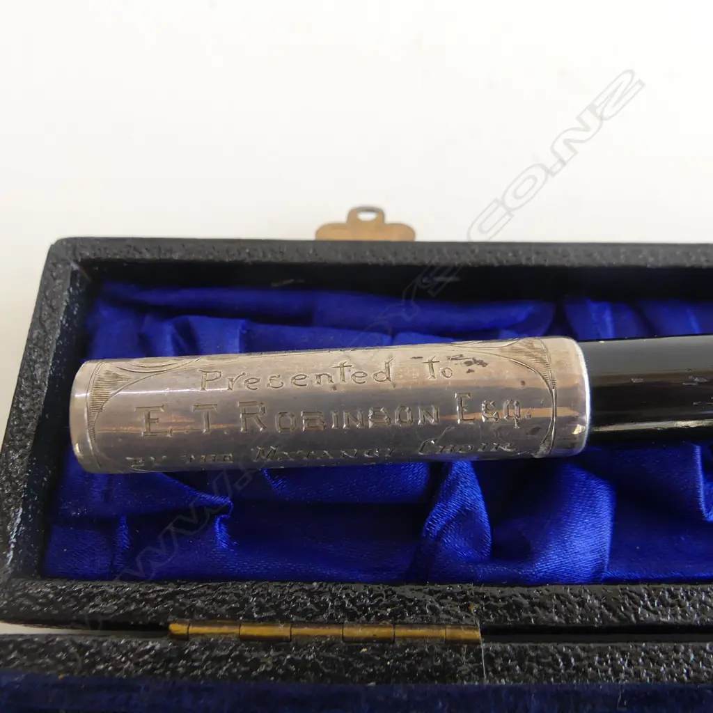 2 PC VINTAGE CONDUCTORS BATON WITH ENGRAVED STG SILVER ENDS & CENTRE, HALLMARKS WORN, IN ORIGINAL CASE  Image 1++