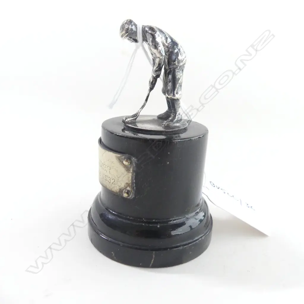 SMALL 1932 GOLF TROPHY H85MM Image 1++
