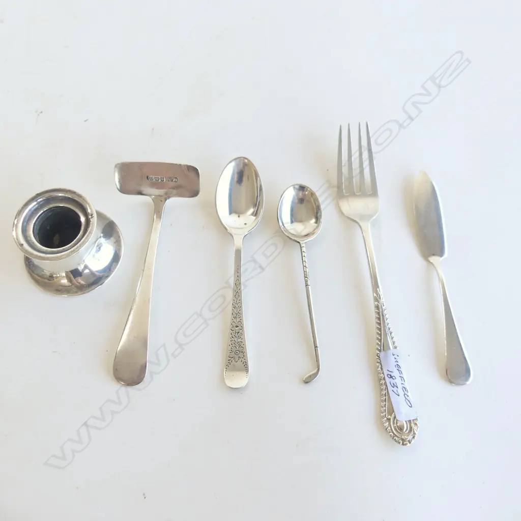 6 PCS STG SILVER; CANDLE HOLDER, SML BUTTER KNIVE, PUSHER, 2 TEASPOONS, FORK 88 GRAMS**RTV** Image 1++