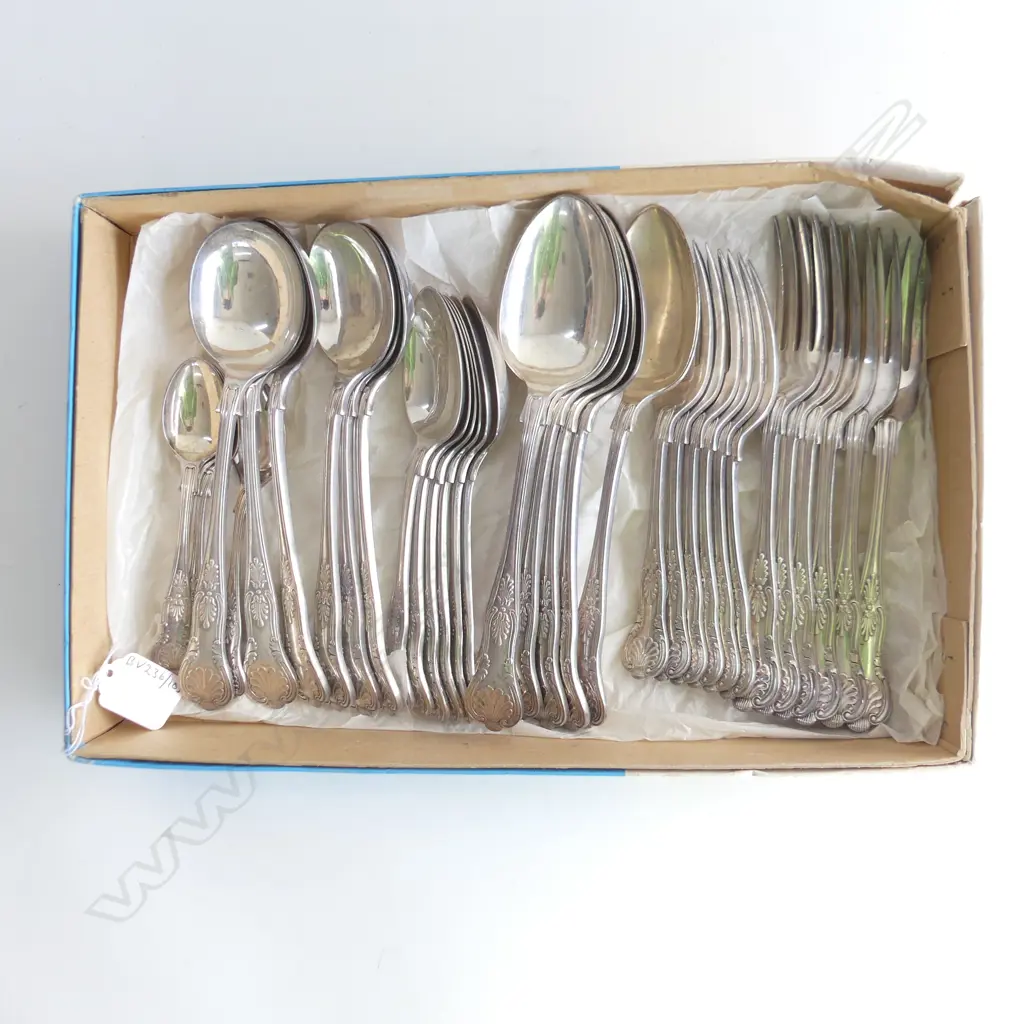 TRAY OF DOUBLE STRUCK KINGS PAT LEPPINGTON EP CUTLERY Image 1++