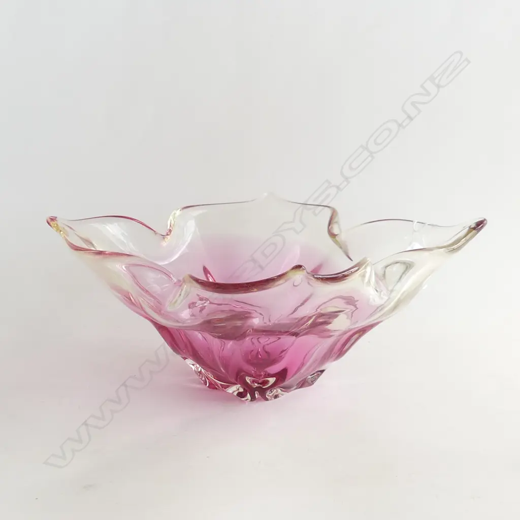 1960'S/'70'S JAPANESE GLASS RED & CLEAR FRILLED ART GLASS BOWL Dia.320mm Image 1++