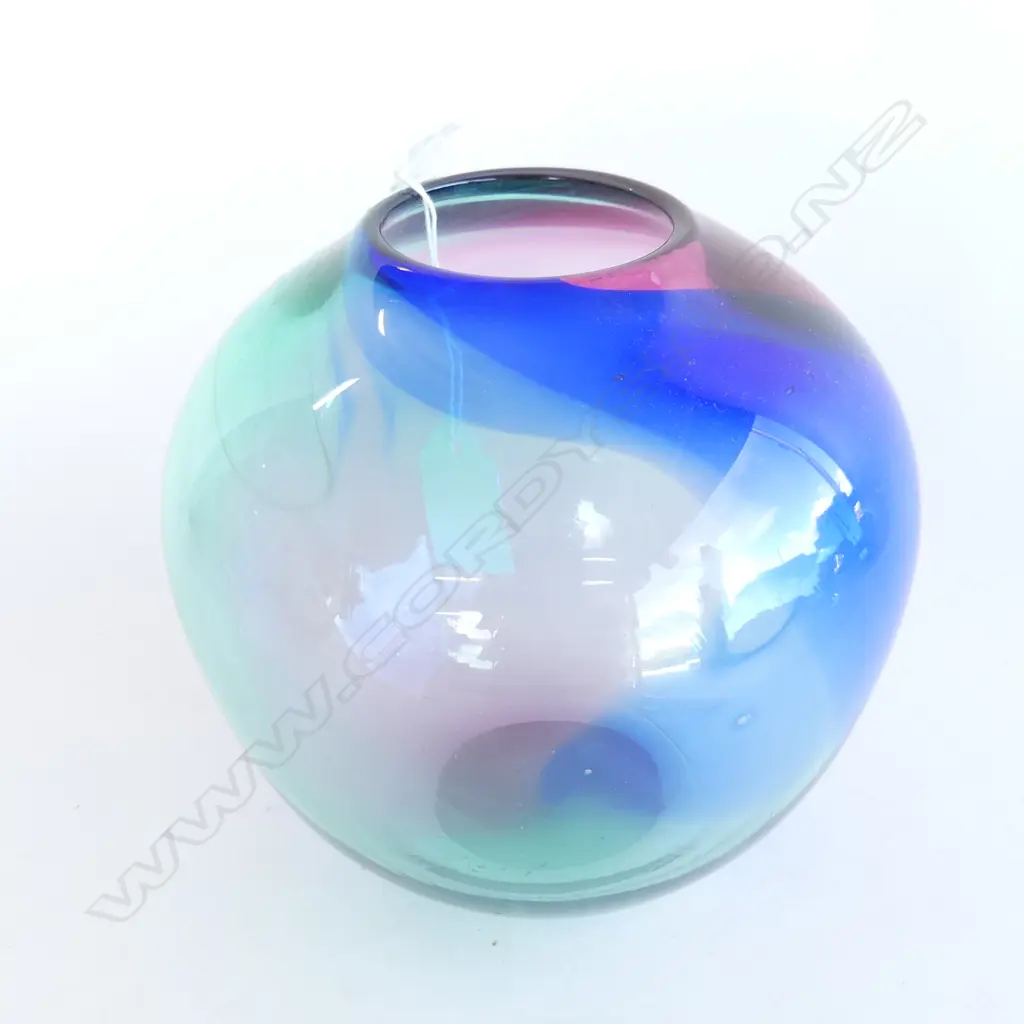 SIGNED ARTGLASS BOWL BY G NASH Image 1++