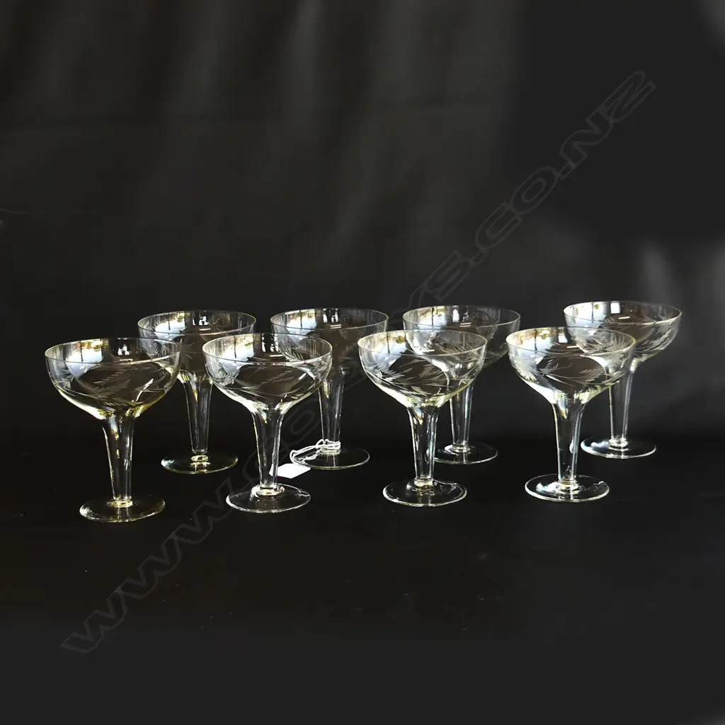 8 CRYSTAL HOLLOW STEMMED CHAMPAGNE GLASSES, ETCHED DESIGN Image 1++