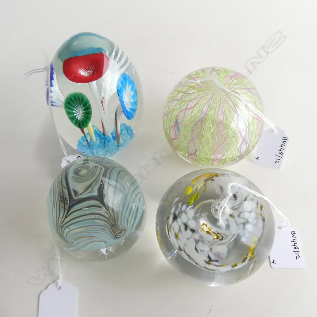 4 LARGE UNMARKED PAPER WEIGHTS Image 1++