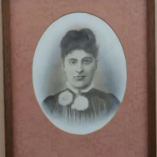 UNKNOWN Photographer (NZ), Colonial Woman, Photo, 350mm x 270mm