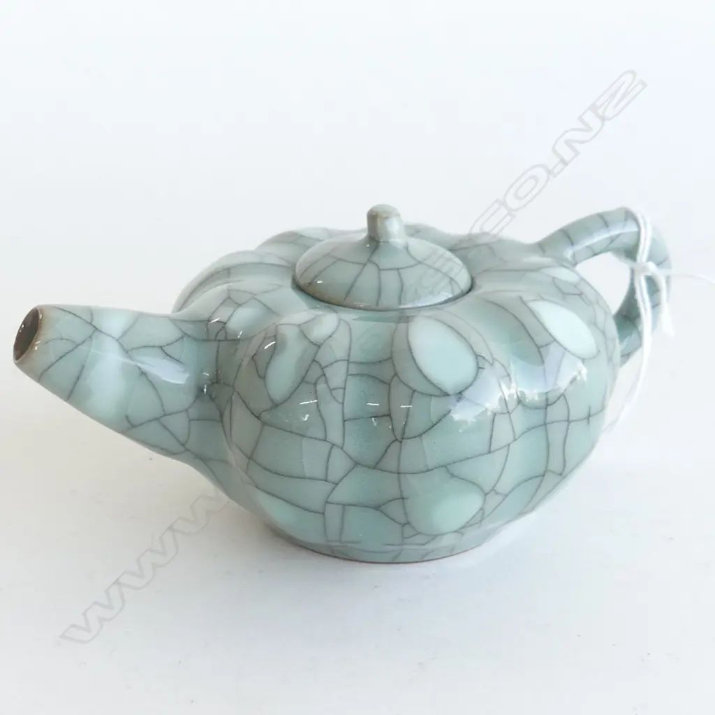 ORIENTAL CRACKLE GLAZE TEAPOT W.145mm Image 1++