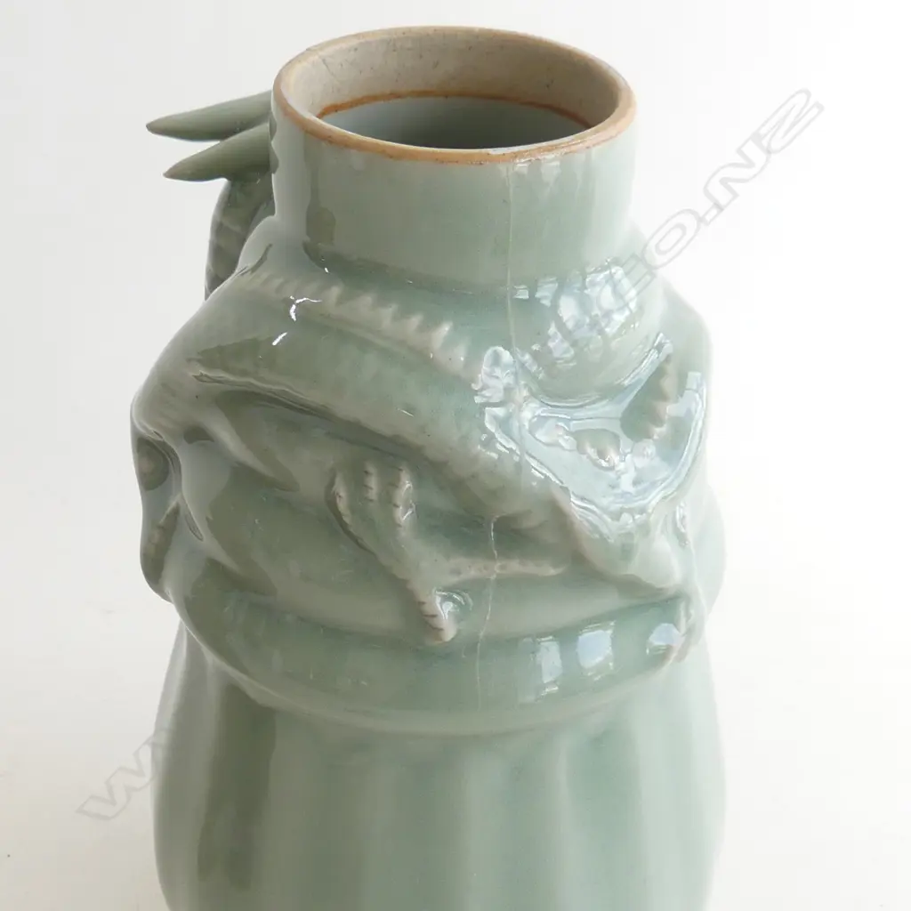 LIDDED ORIENTAL CELADON CONTAINER w. DRAGON DESIGN H.250mm (REPAIRED) + 2 CLOISONNE VASES H.160 / 130mm Image 1++