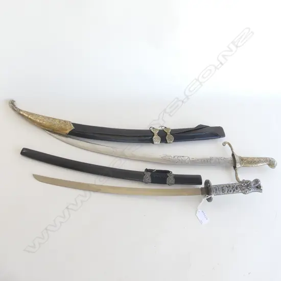 TURKISH SWORD & JAPANESE SHORT SWORD  SOVERNERS   L740MM & L620 MM
