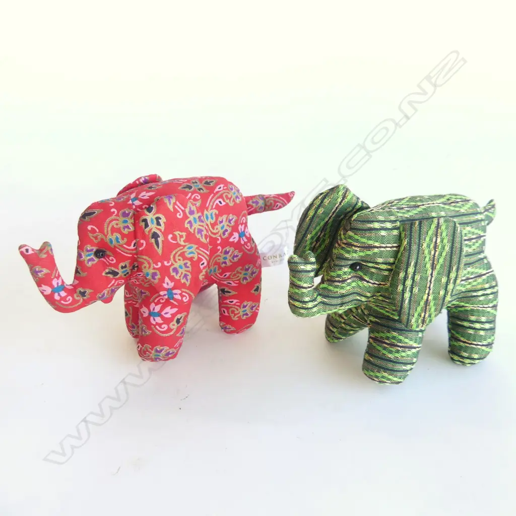PR SILK CONRAD HOTEL, BANGKOK ELEPHANTS L 170 H. 100MM Image 1++