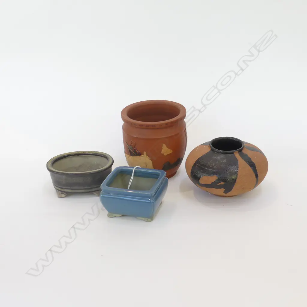 4 SMALL ORIENTAL CERAMIC POTS H.95mm  Image 1++