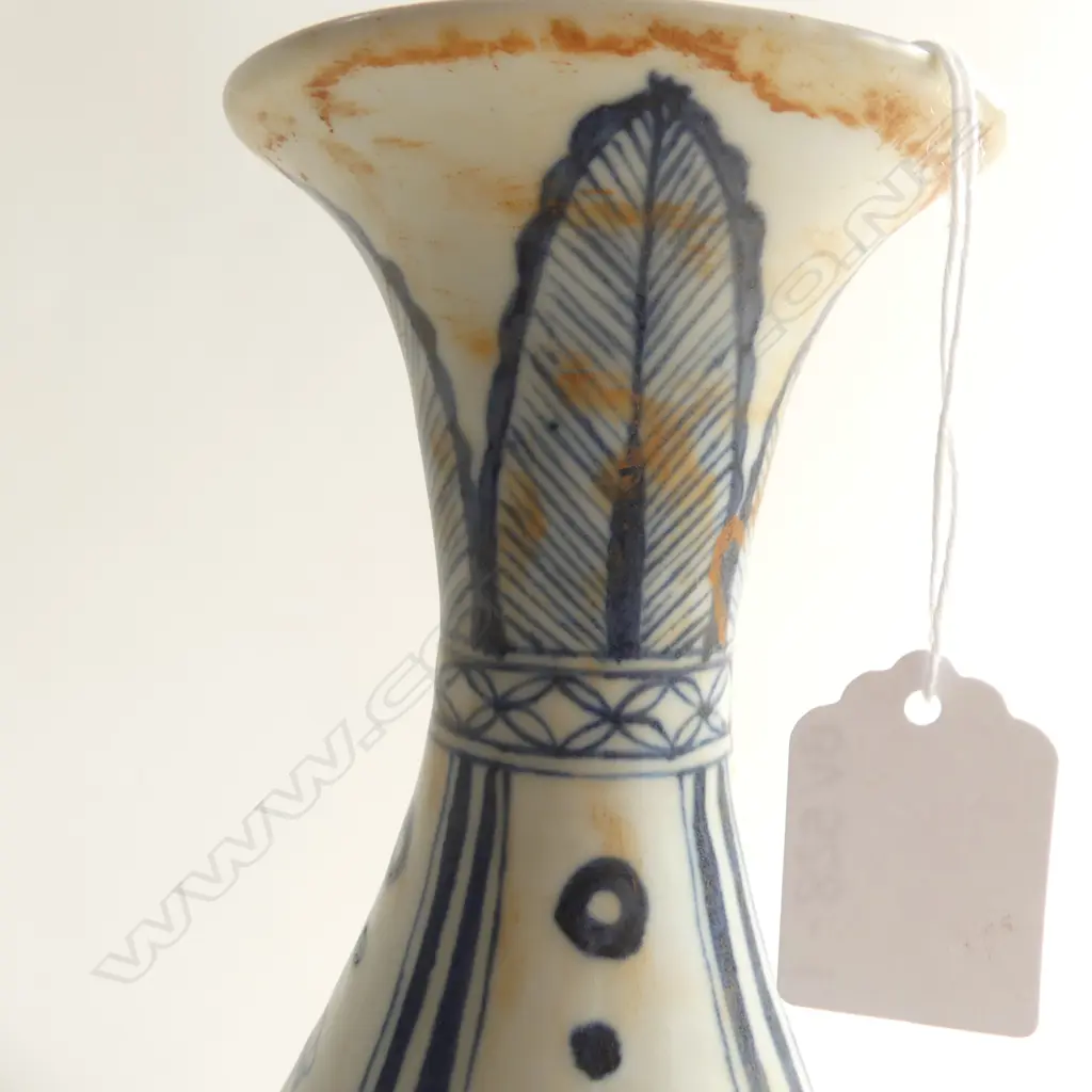 ORIENTAL BLUE & WHITE VASE, H. 330MM Image 1++