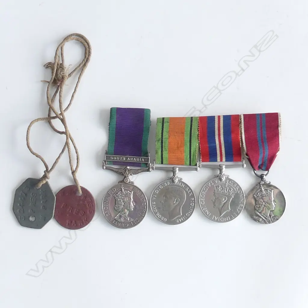 WW2 MEDAL GROUP SERVICE MEDAL & DOG TAGS Image 1++