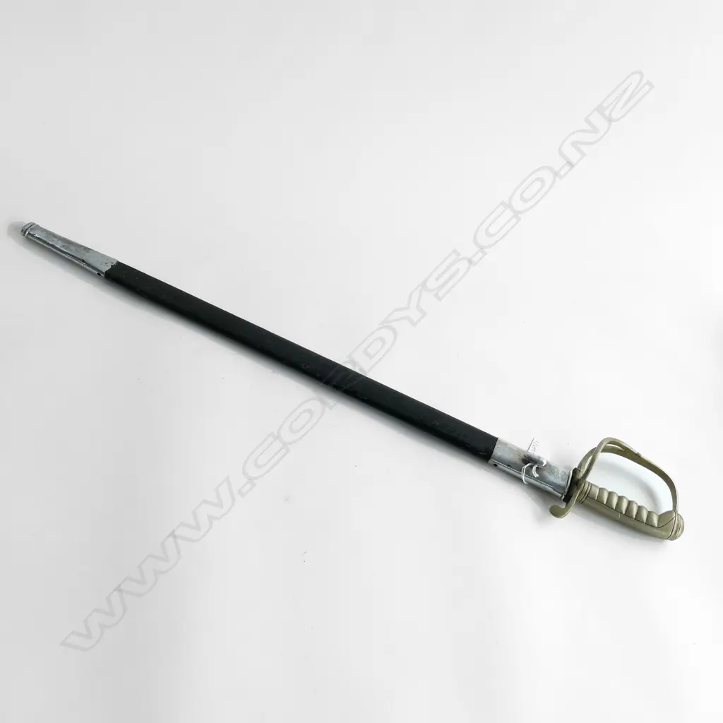 VINTAGE BRITISH MILITARY DRESS SWORD L.780mm Image 1++