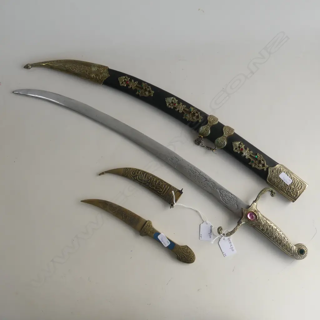 TURKISH ALUMMINIUM SWORD L670MM & BRASS ISLAIMIC SHEATHED DAGGER L280MM Image 1++
