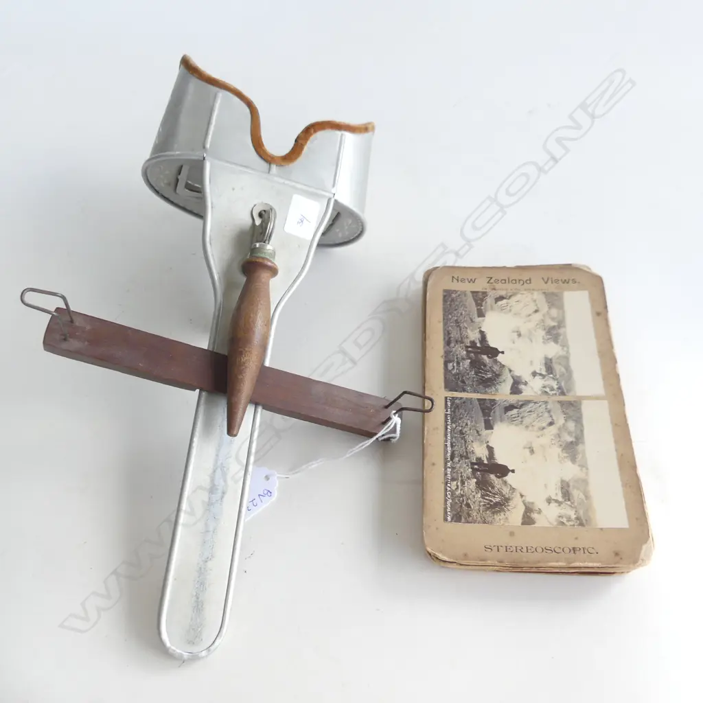 ANTIQUE STEREOSCOPE + 10 NZ VIEW CARDS; MAORI INTEREST ETC Image 1++