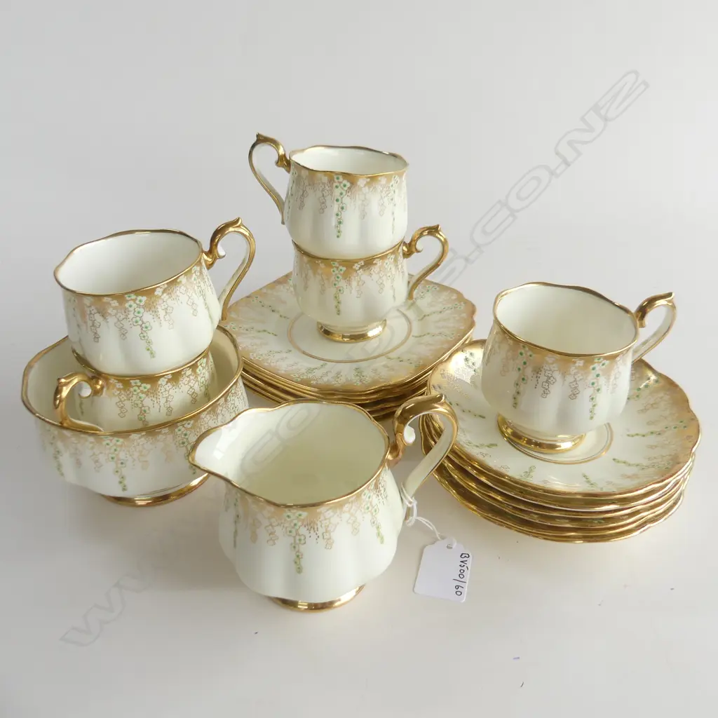 ROYAL ALBERT TEASET  6CSPS CREAM & SUGAR WISTERRIA PAT Image 1++