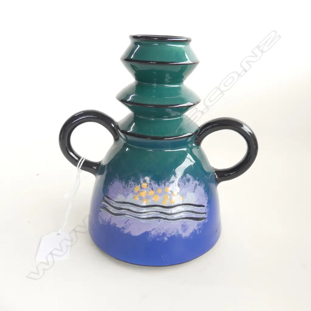 B ADAM STUDIO POTTERY VASE H165MM Image 1++