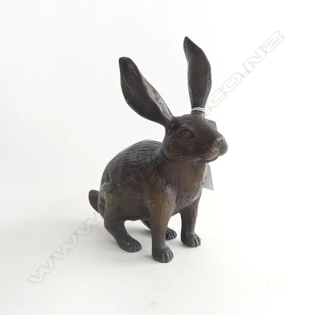 BRONZE HARE, H.  230MM Image 1++