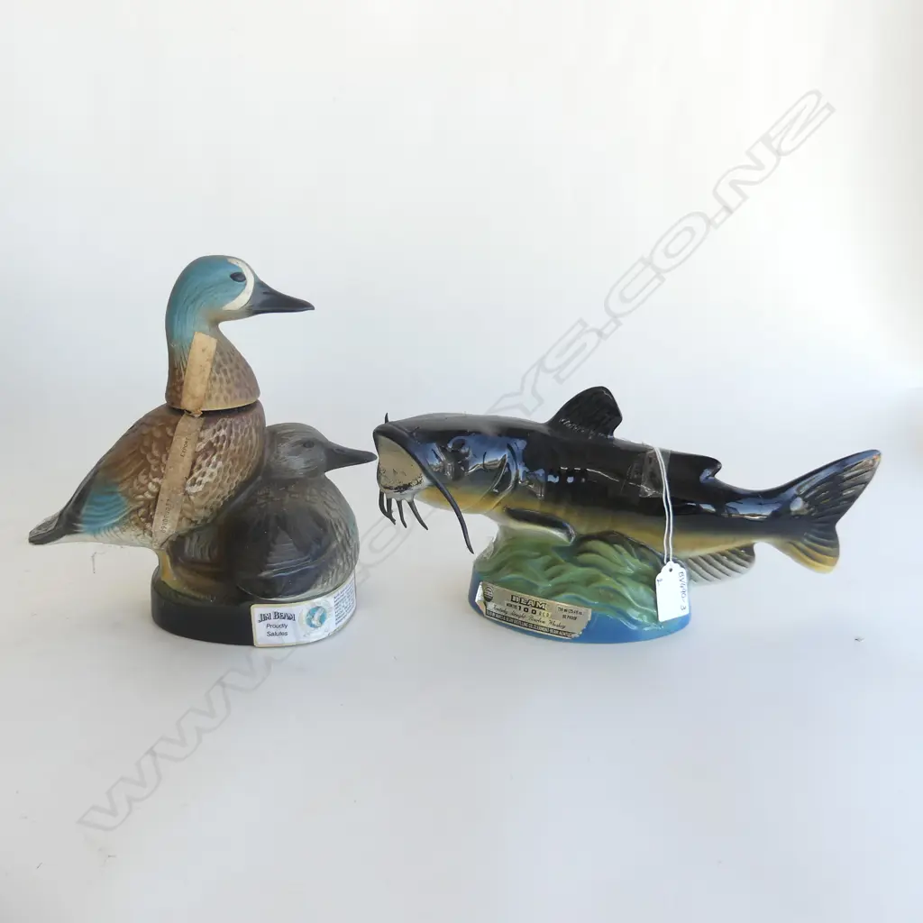 2 JIM BEAM CERAMIC DECANTERS; CATFISH (L 340MM) & PR DUCKS (H. 245MM) Image 1++