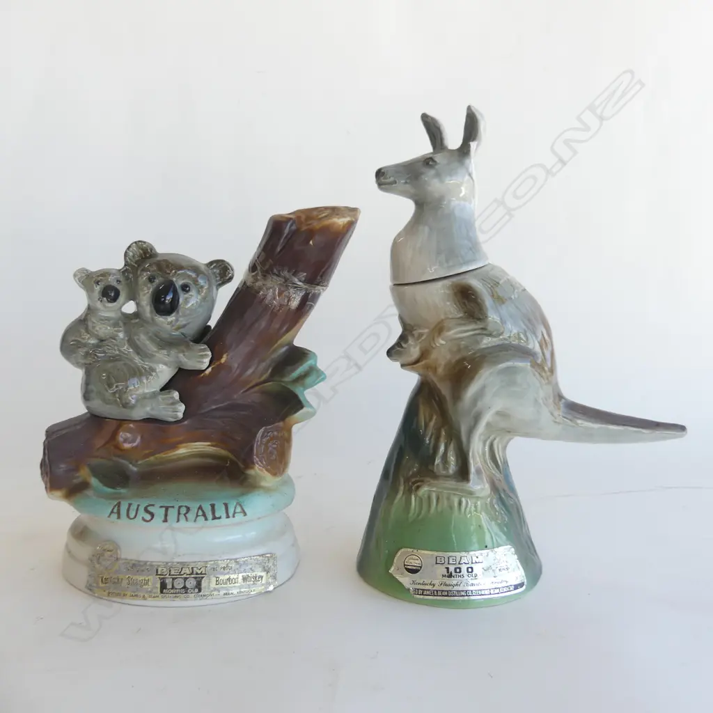 2 JIM BEAM AUSTRALIANA CERAMIC DECANTERS; KANGAROO (H. 300MM) & KOALAS (H. 240MM) Image 1++