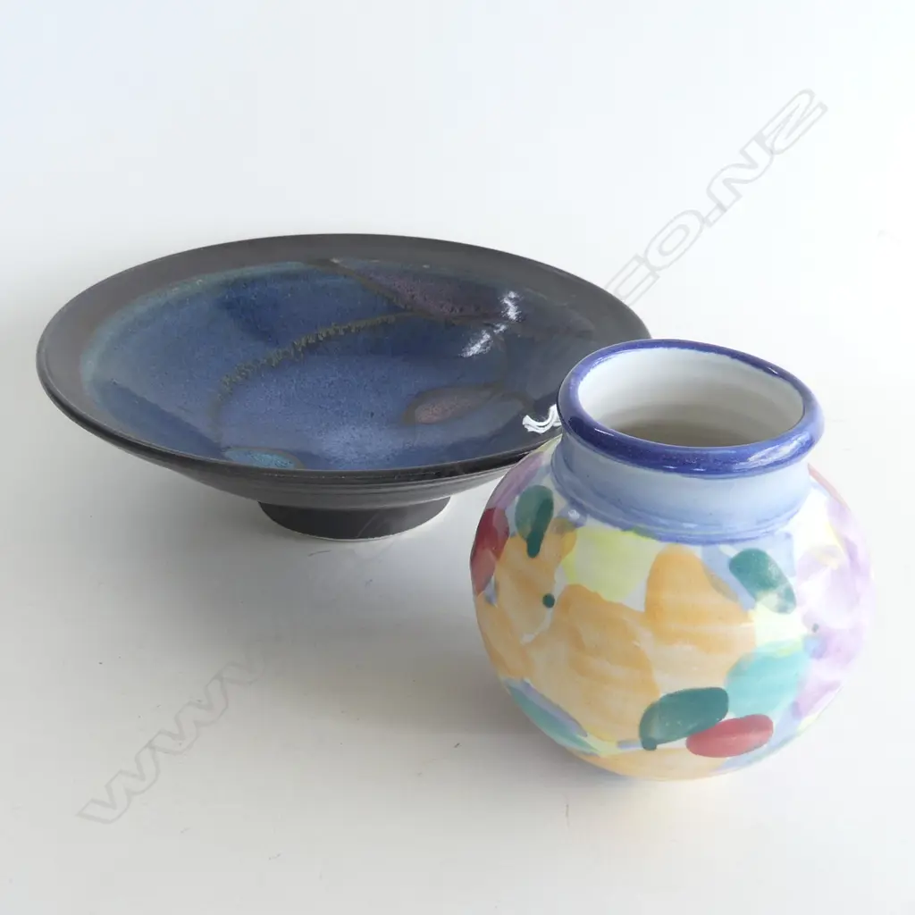 2 PCES STUDIO POTTERY; TONY SLY VASE H.110mm + SIGNED BOWL 220mm dia (AK33) Image 1++