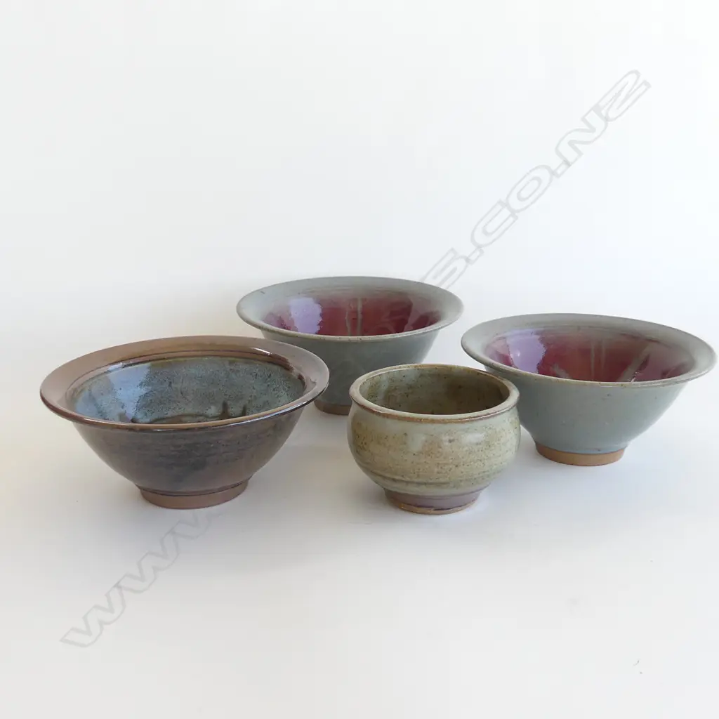 4 ASST PETER STICHBURY POTTERY BOWLS  Image 1++