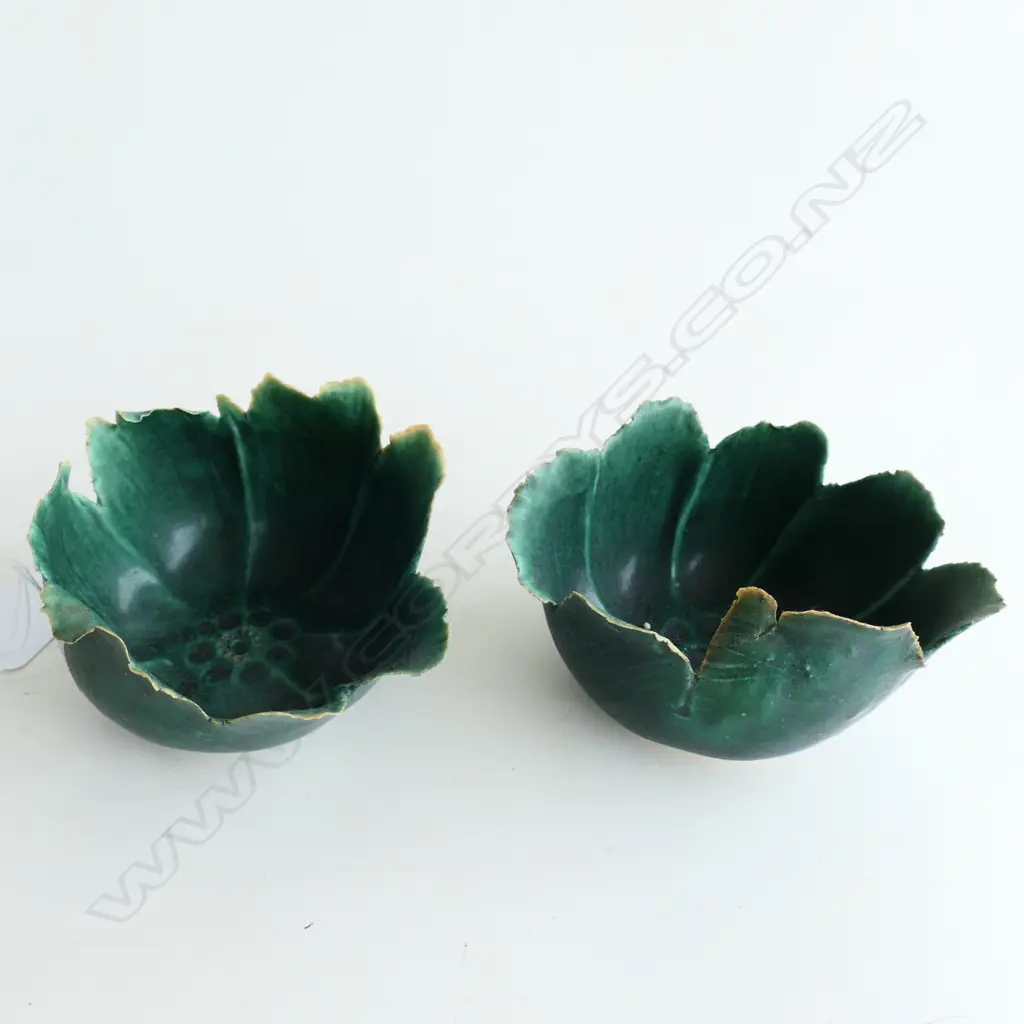 PR STUDIO CERAMIC GREEN GLAZED FLOWER CUPS H.55mm Image 1++