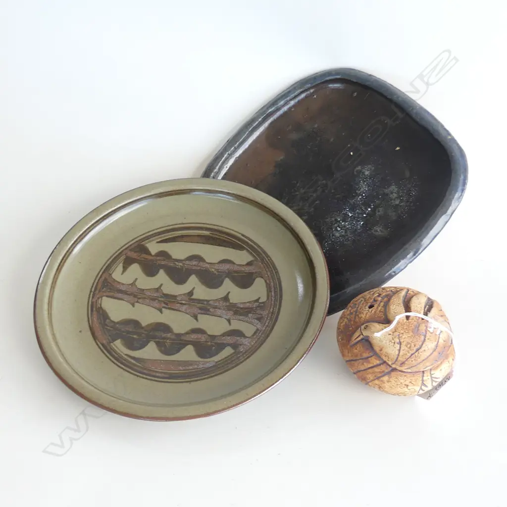 BARRY BRICKELL DISH + CREWENNA PLATE + ROSEMARY BRITTIAN BIRD ORB Image 1++