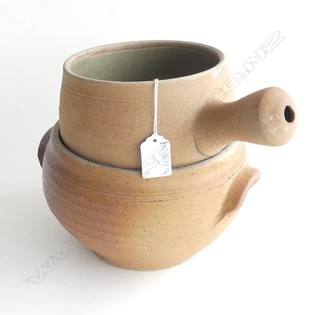 2 ST IVES POTTERY STANDARD WARE UNLIDDED CASSEROLES 210mm dia (handled pot w. rim chip) Image 1++